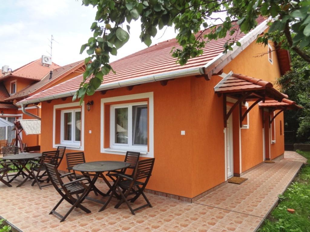 Horvath Apartmanhaz Орошгаза Екстер'єр фото