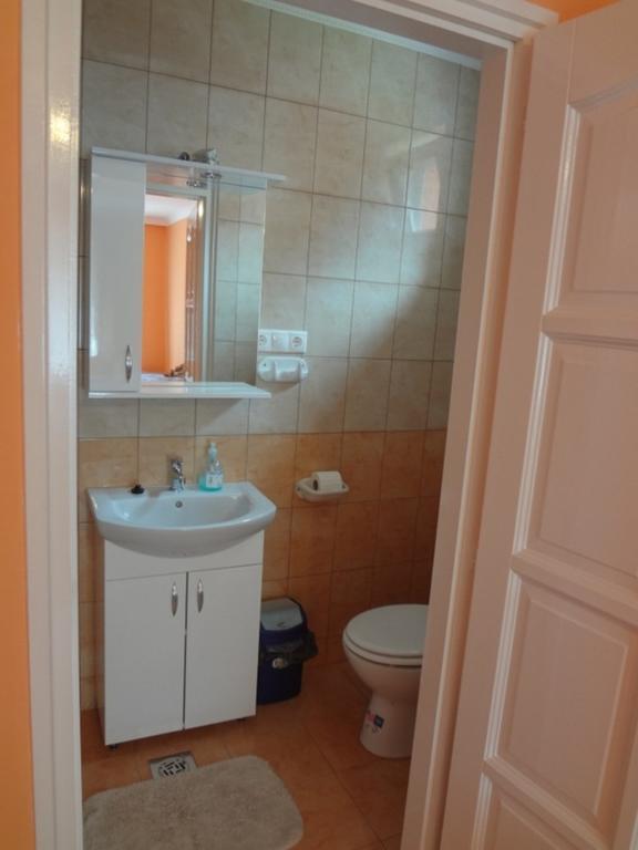 Horvath Apartmanhaz Орошгаза Екстер'єр фото